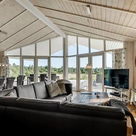 Eljas - 200m To The Fjord By Interhome